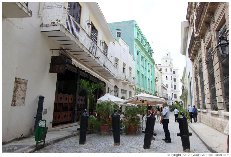 Calle Mercaderes, Old Havana.