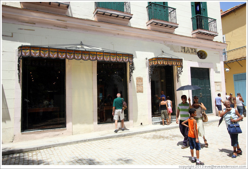 Calle Mercaderes, Old Havana.