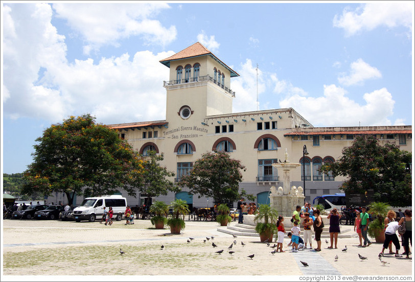 Terminal Sierra Maestra, Plaza San Francisco de Asis, Old Havana.