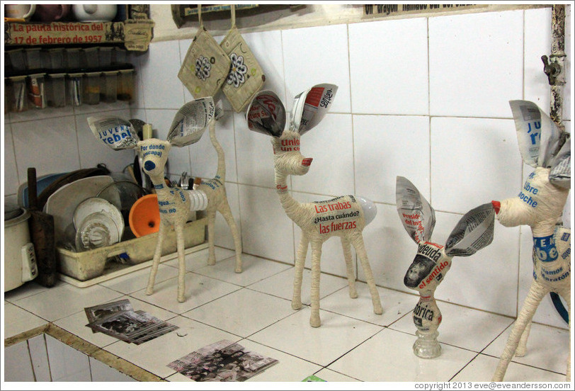 Papier-m&acirc;ch&eacute; deer, Proyecto Salsita.