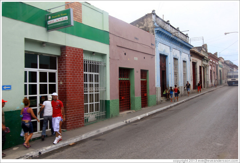 Calle Milanes.