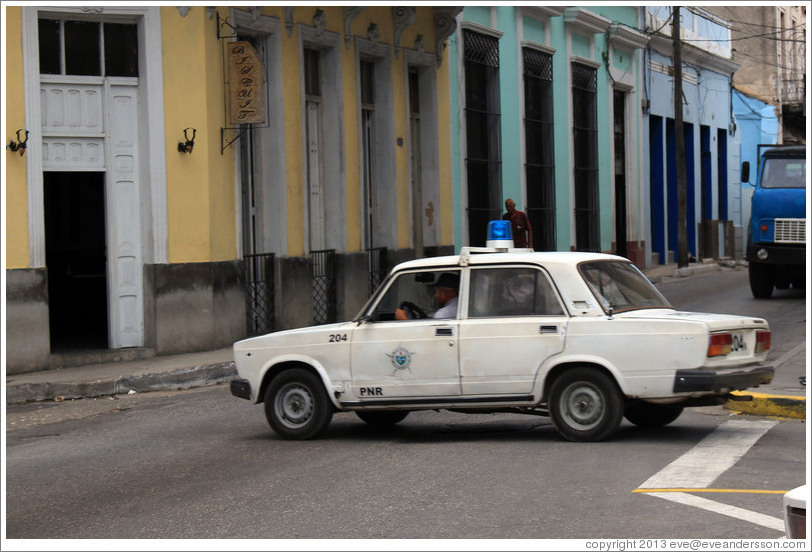 Police car near Parque de la Libertad (Liberty Park).