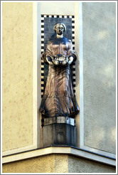 Sculpture on the corner of a building, B&#345;ehov?nd U Star? h&#345;bitova, Josefov.