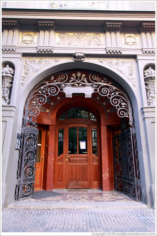 Doorway, Josefov.