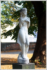 Sculpture of a girl with grape-like hair, Kampa, Mal?trana.