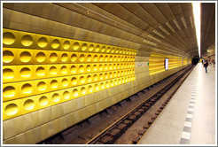 M&#367;stek station, Prague Metro.