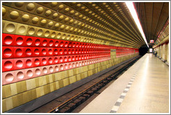 Starom&#283;stsk?tation, Prague Metro.