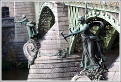 Women with torches, Cechuv Bridge (&#268;ech&#367;v most).