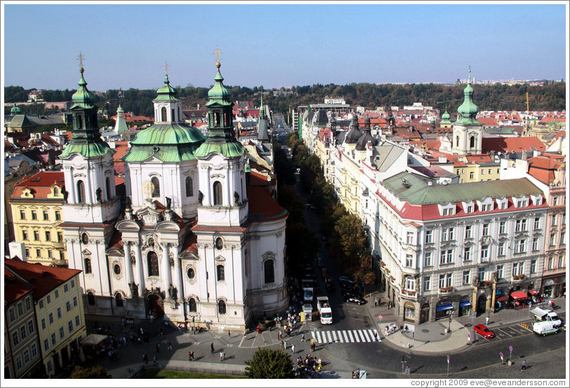 Pa&#345;?k?a tree-lined boulevard, and St. Nicholas Church (Kostel sv. Mikul?), viewed from Old Town Hall (Starom&#283;stsk?adnice), Star?&#283;sto.