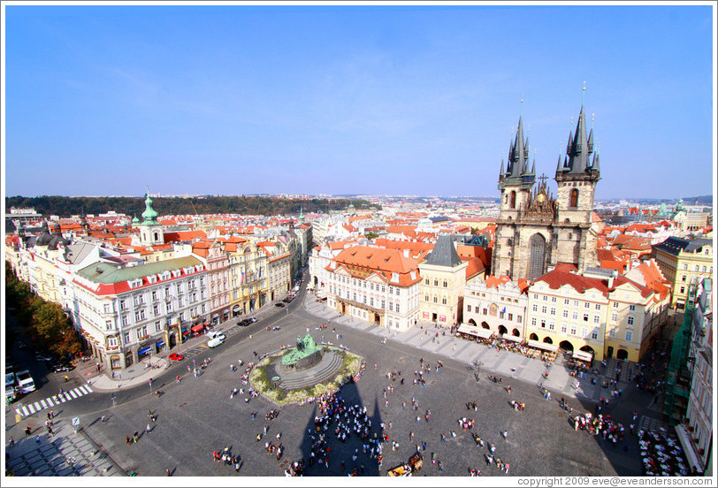 Starom&#283;stsk??#283;st?Old Town Square), Church of Our Lady before T?n (Kostel Matky Bo??&#345;ed T?nem) on the right, viewed from Old Town Hall (Starom&#283;stsk?adnice), Star?&#283;sto.