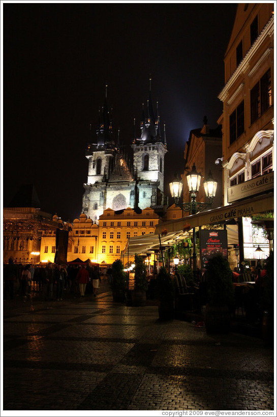 Church of Our Lady before T?n (Kostel Matky Bo??&#345;ed T?nem) in Old Town Square (Starom&#283;stsk??#283;st? Star?&#283;sto.