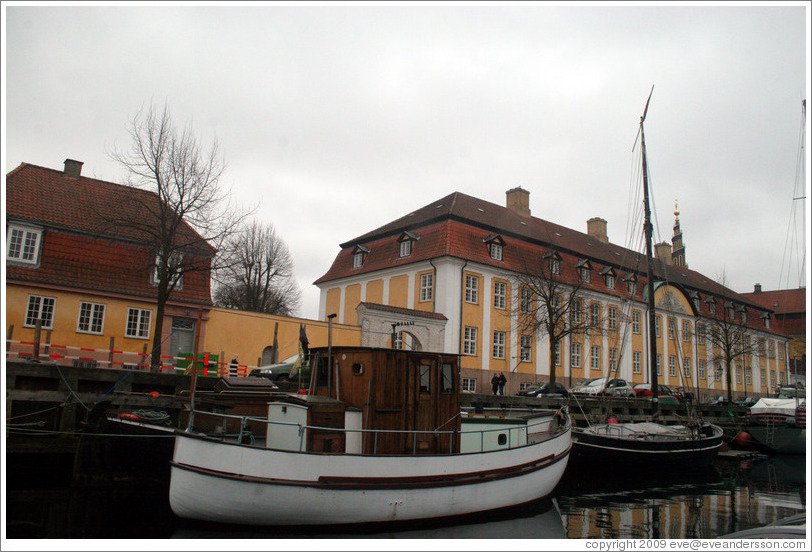 Christianshavns canal, with houseboat.