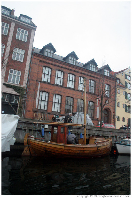 Christianshavns canal, with houseboat.