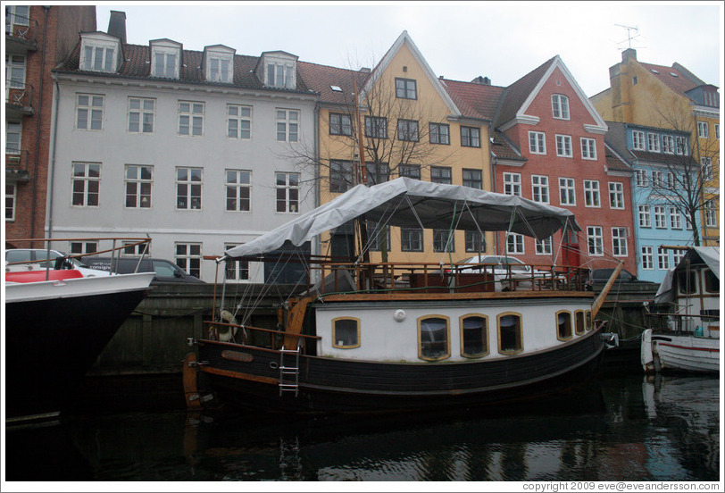 Christianshavns canal, with houseboat.