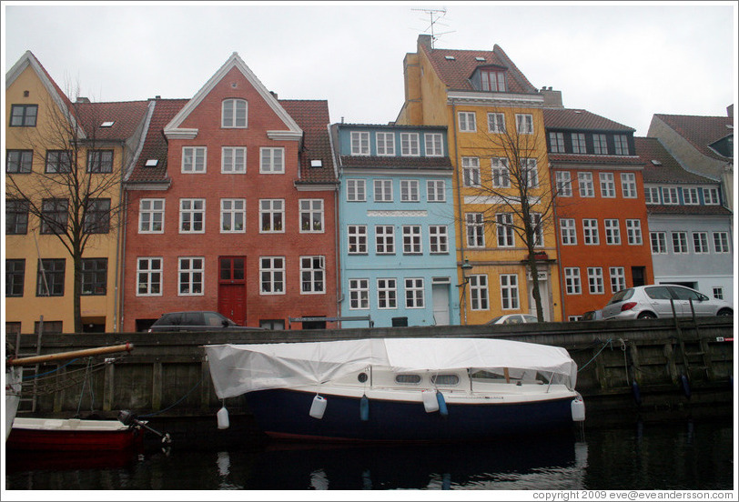 Christianshavns canal, with houseboat.