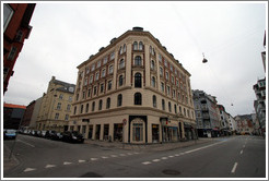 Intersection of Kongensgade and Hindegade, city centre.