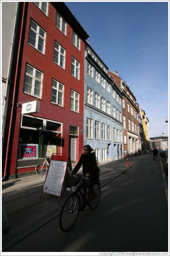 Bicyclist on Lille Kongensgade, city centre.