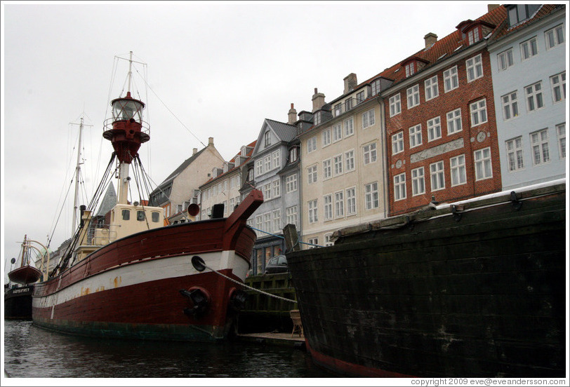 Houseboat.  Nyhavn (New Harbor).