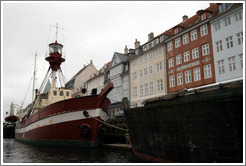 Houseboat.  Nyhavn (New Harbor).