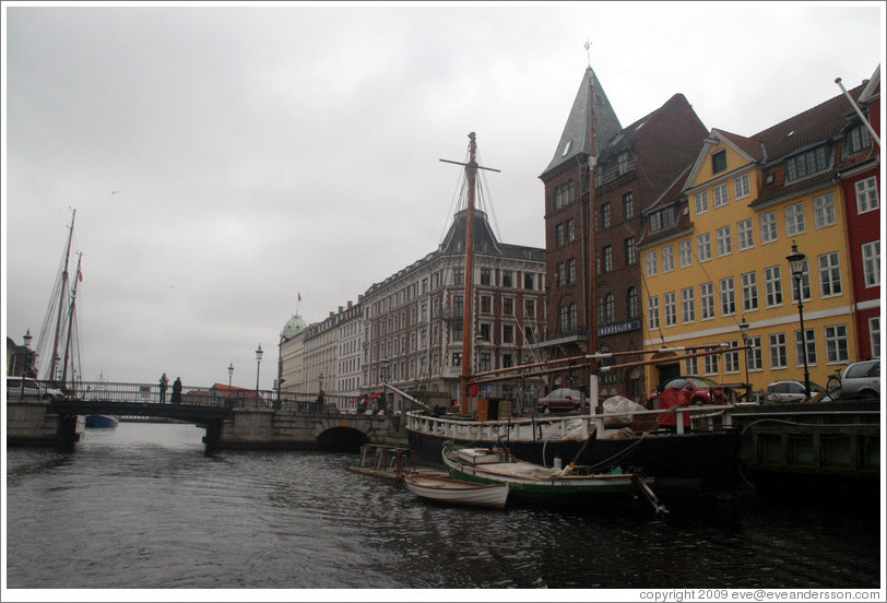 Houseboat.  Nyhavn (New Harbor).
