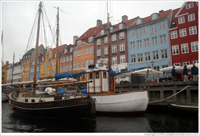 Houseboats.  Nyhavn (New Harbor).