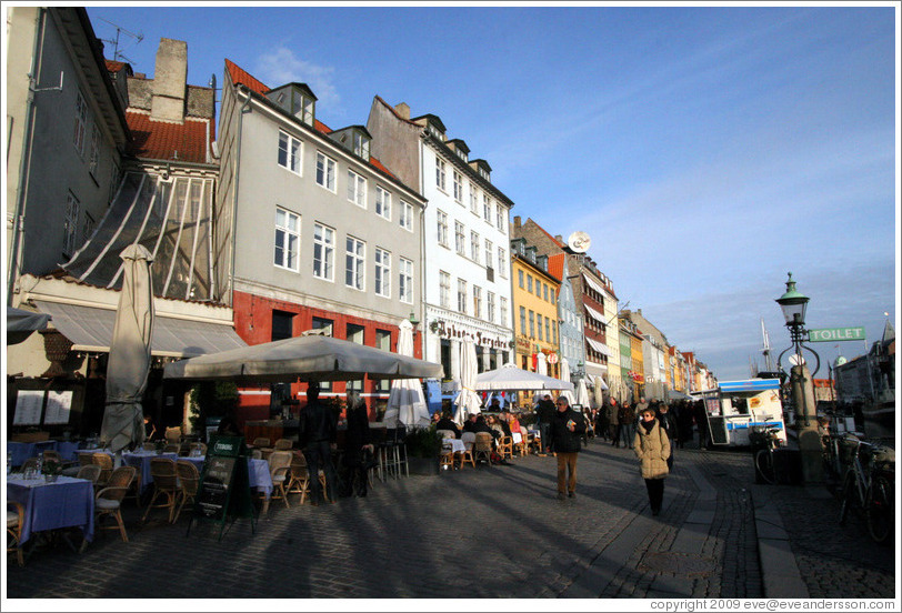 Nyhavn (New Harbor).