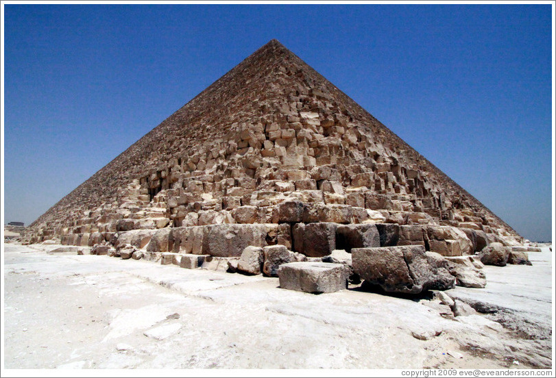 Pyramid of Khufu (the Great Pyramid of Giza), the largest pyramid at Giza.