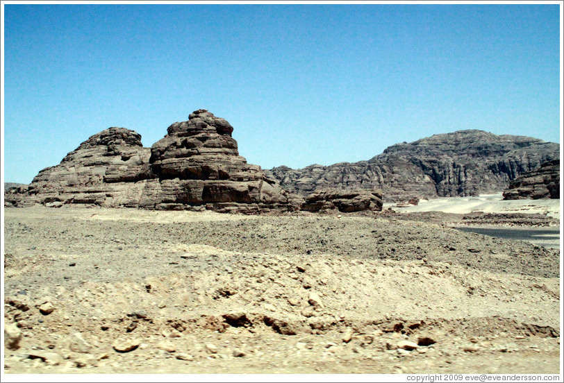 Sinai Desert (beige and grey).