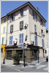 Rue d'Italie.  Quartier Mazarin.