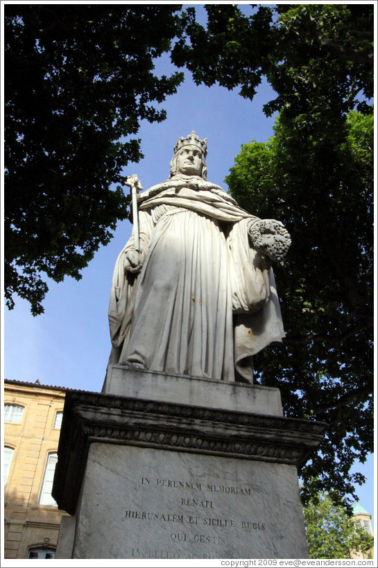 Fontaine du Roi Ren?King Ren? fountain).  Built in 1819.  Cours Mirabeau.