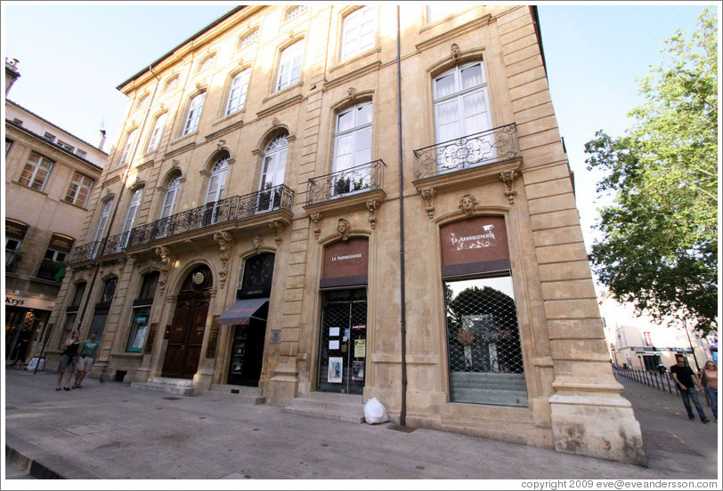 H? du Po? built around 1730.  Cours Mirabeau.