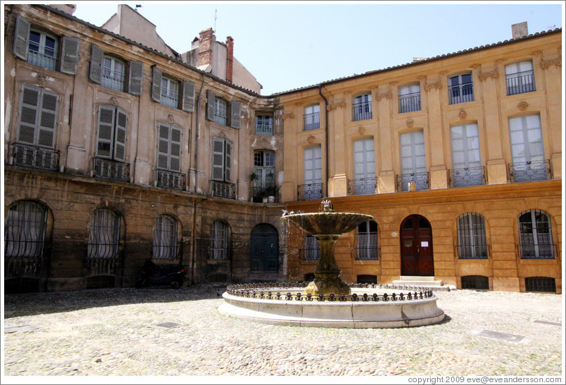 Place d'Albertas.  Old town.