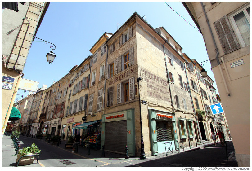 Rue Lieutaud.  Old town.