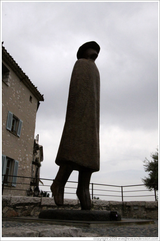 Sculpture called "L'envol" by Jean-Michel Folon, from the Guy Pieters art gallery.