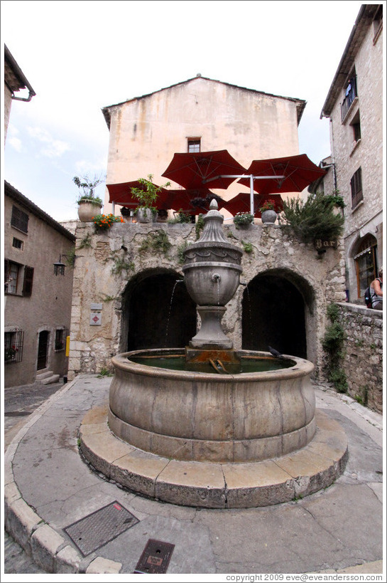 Grande fontaine.