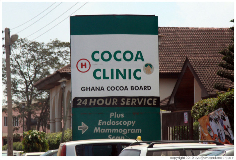 Sign for a Cocoa Clinic and Endoscopy / Mammogram Scans.  One of these has 24 hour service.