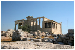Three adjacent structures: The Erechtheum (&#904;&#961;&#941;&#967;&#952;&#949;&#953;&#959;&#957;), the Pandroseion (&#928;&#945;&#957;&#948;&#961;&#972;&#963;&#949;&#953;&#959;&#957;), and the Old Temple of Athena (&#928;&#945;&#955;&#945;&#953;&#972; &#957;&#945;&#972; &#964;&#951;&#962; &#913;&#952;&#951;&#957;&#940;&#962;) at the Acropolis (&#913;&#954;&#961;&#972;&#960;&#959;&#955;&#951;).