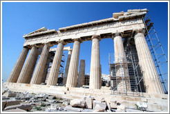 The Parthenon (&#928;&#945;&#961;&#952;&#949;&#957;&#974;&#957;&#945;&#962;) undergoing reconstruction at the Acropolis (&#913;&#954;&#961;&#972;&#960;&#959;&#955;&#951;).