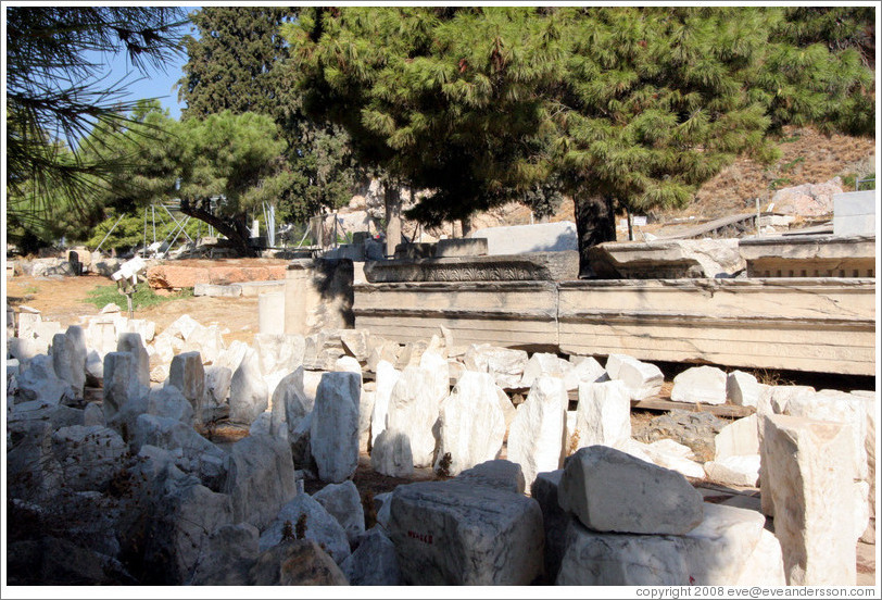 Stones at the Acropolis (&#913;&#954;&#961;&#972;&#960;&#959;&#955;&#951;).