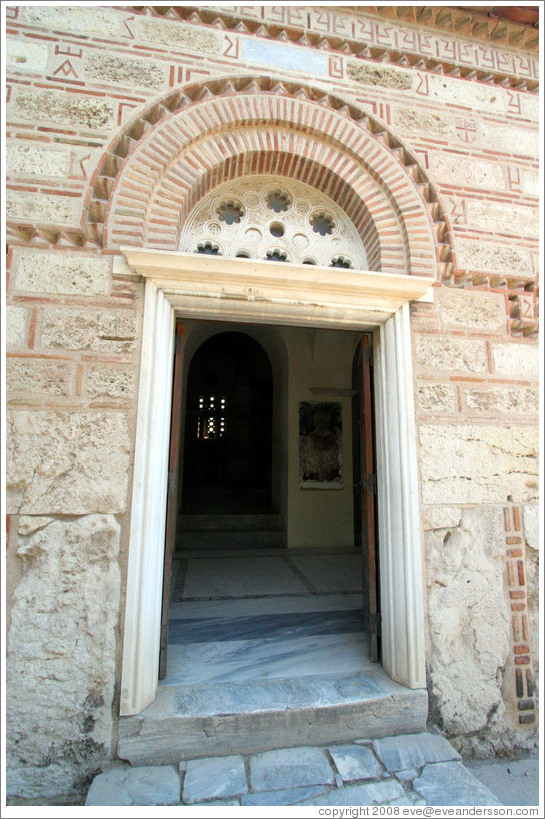 Door of the Aghion Apostolon (&#902;&#947;&#953;&#959;&#957; &#913;&#960;&#972;&#963;&#964;&#959;&#955;&#959;&#957;) church at Agora (&#913;&#947;&#959;&#961;&#940;).