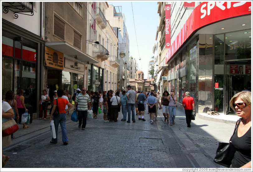 Ermou (&#917;&#961;&#956;&#959;&#973;) street.