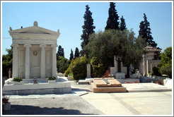 The First Cemetery of Athens (&#928;&#961;&#974;&#964;&#959; &#925;&#949;&#954;&#961;&#959;&#964;&#945;&#966;&#949;&#943;&#959; &#913;&#952;&#951;&#957;&#974;&#957;).