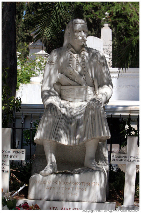 The grave of General Theodoros Kolokotronis (&#920;&#949;&#972;&#948;&#969;&#961;&#959;&#962; &#922;&#959;&#955;&#959;&#954;&#959;&#964;&#961;&#974;&#957;&#951;&#962;) at the First Cemetery of Athens (&#928;&#961;&#974;&#964;&#959; &#925;&#949;&#954;&#961;&#959;&#964;&#945;&#966;&#949;&#943;&#959; &#913;&#952;&#951;&#957;&#974;&#957;).