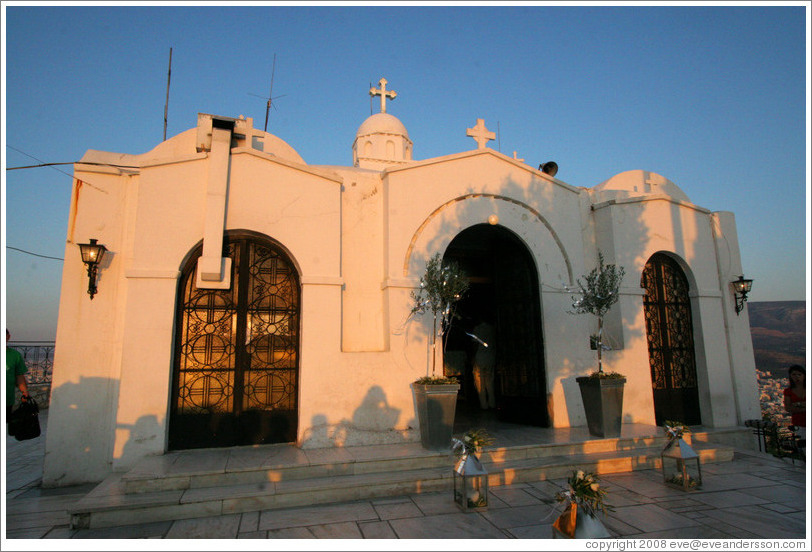 Church of Aghios Georgios (&#902;&#947;&#953;&#959;&#962; &#915;&#949;&#974;&#961;&#947;&#953;&#959;&#962;) on Mount Lycabettus (&#923;&#965;&#954;&#945;&#946;&#951;&#964;&#964;&#972;&#962;).