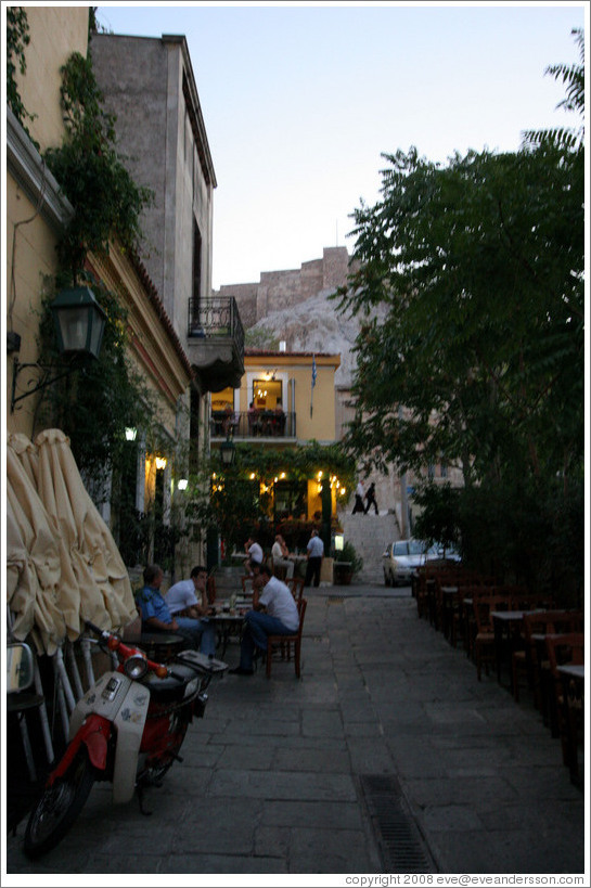 Plaka (&#928;&#955;&#940;&#954;&#945;), an old neighborhood in Athens.
