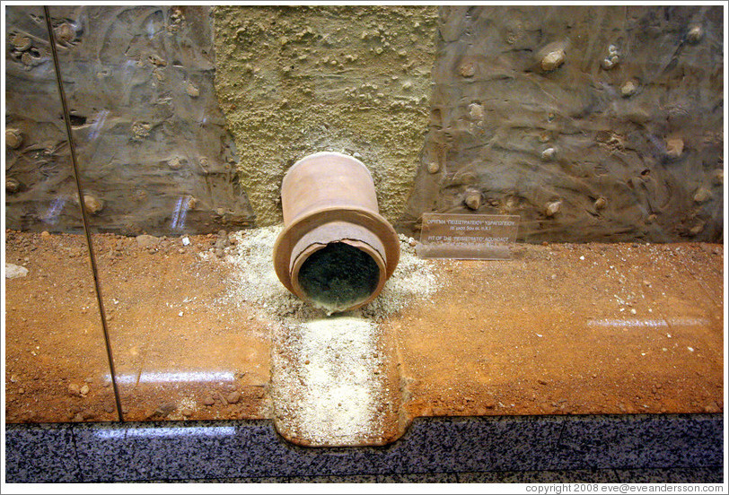 Peisistratid aqueduct, 5th century BC. Archaeological display at the Syntagma (&#931;&#973;&#957;&#964;&#945;&#947;&#956;&#945;) metro station.