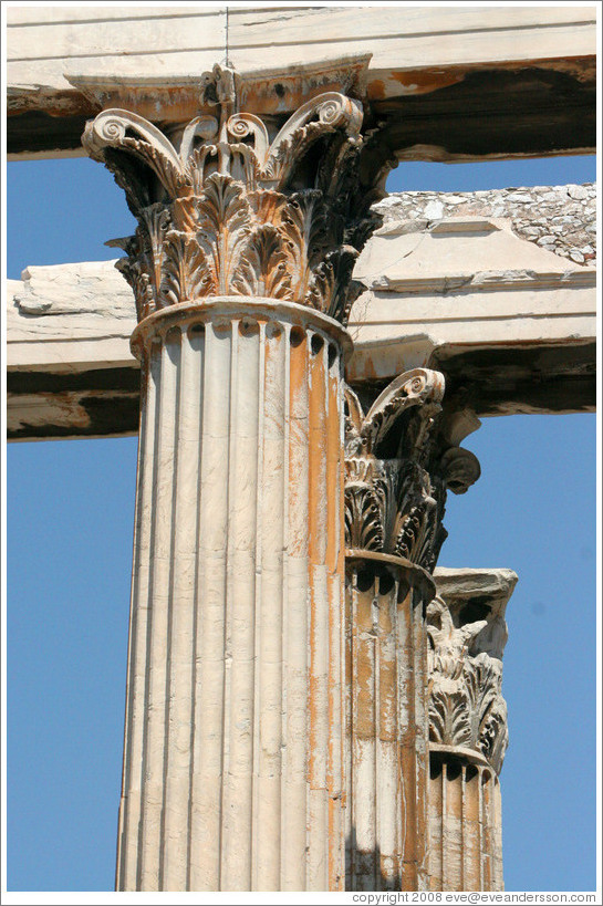 Columns.  Temple of Olympian Zeus (&#927;&#955;&#965;&#956;&#960;&#943;&#959;&#965; &#916;&#953;&#972;&#962;).