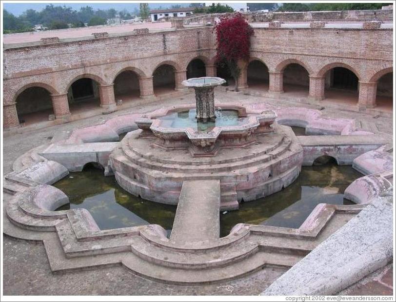 Fountain at the Iglesia Merced.