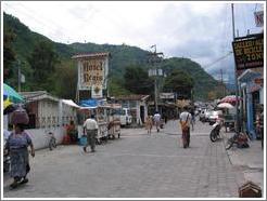 Calle Santander, Panajachel.