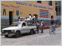 Truck filled to capacity, Panajachel.